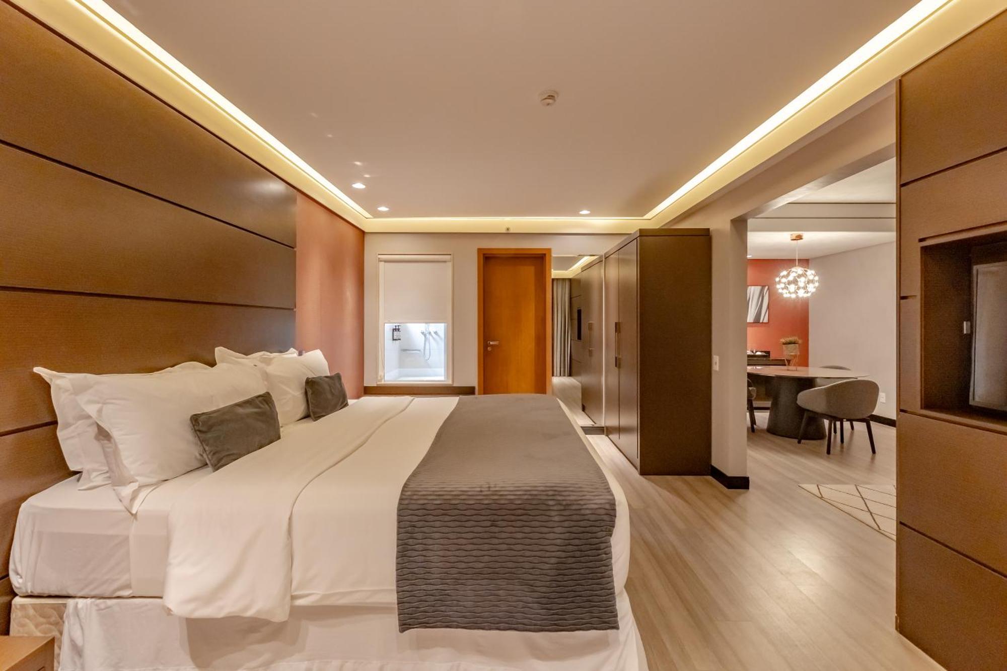 Hotel Mercure Camboriu 4*