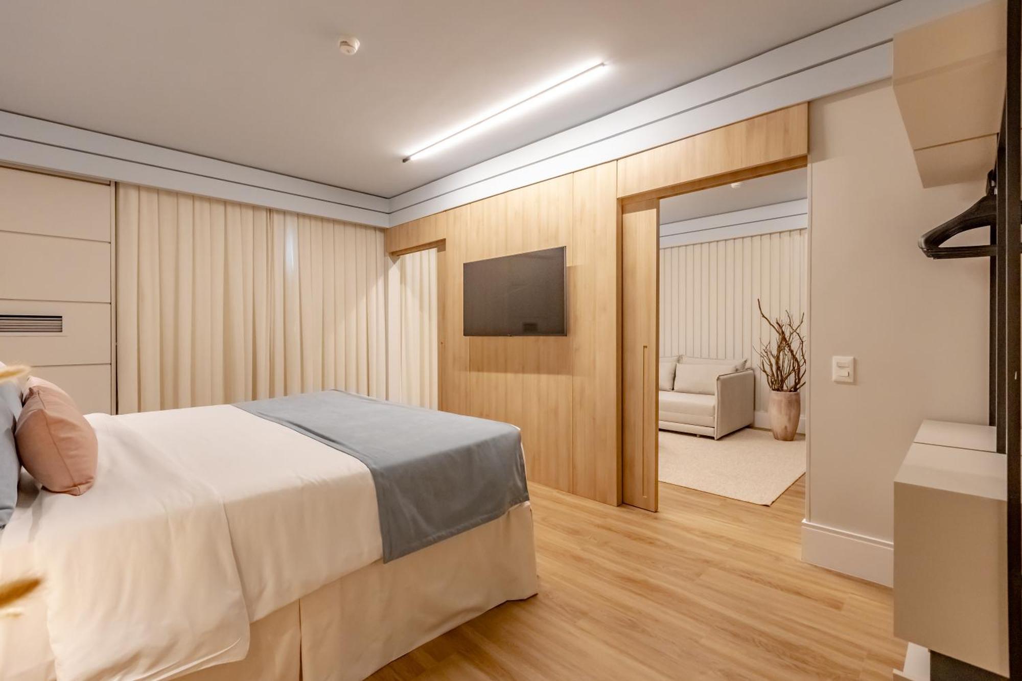 Mercure Camboriu 4*